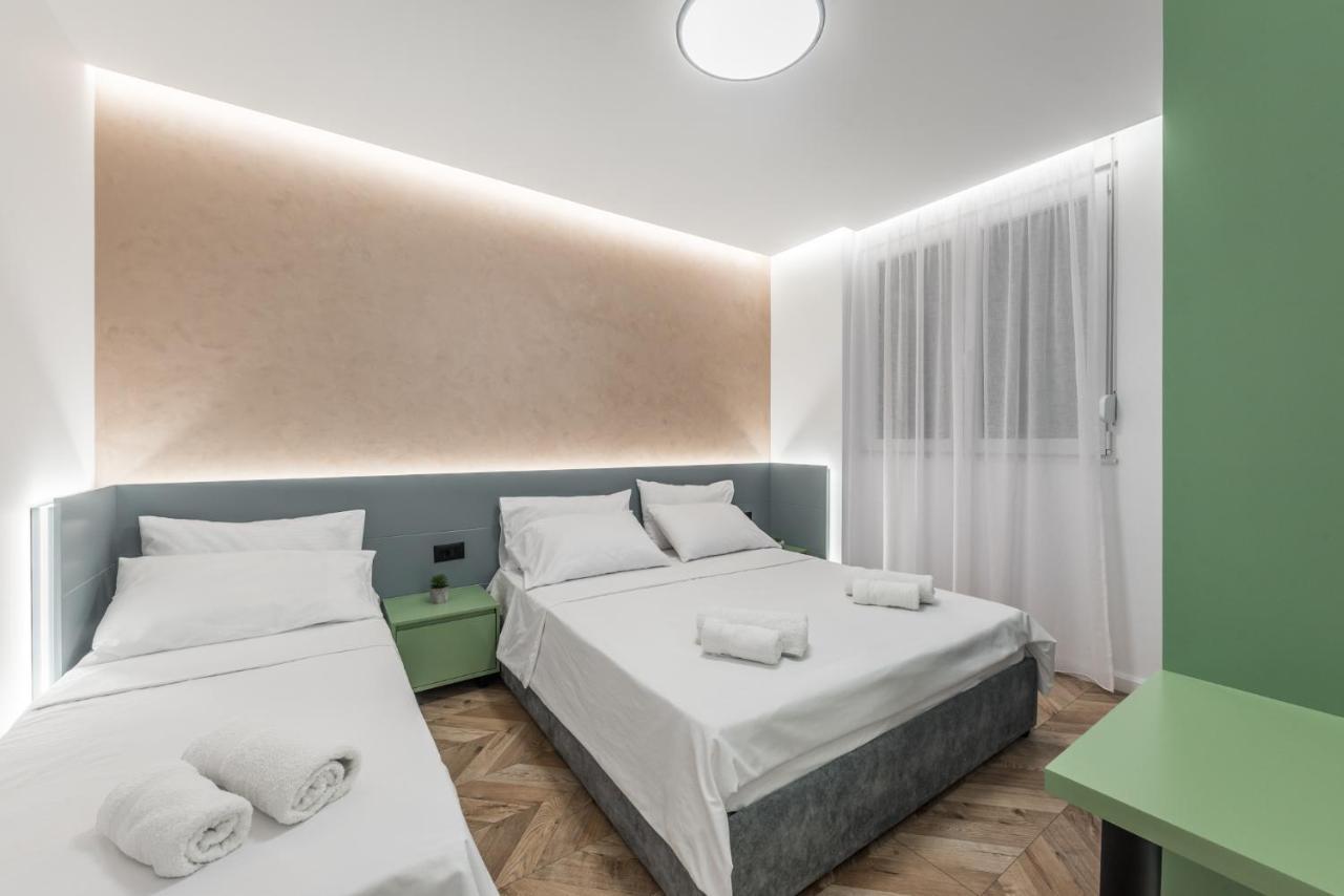Tropical Palm Retreat-brand New Durrës