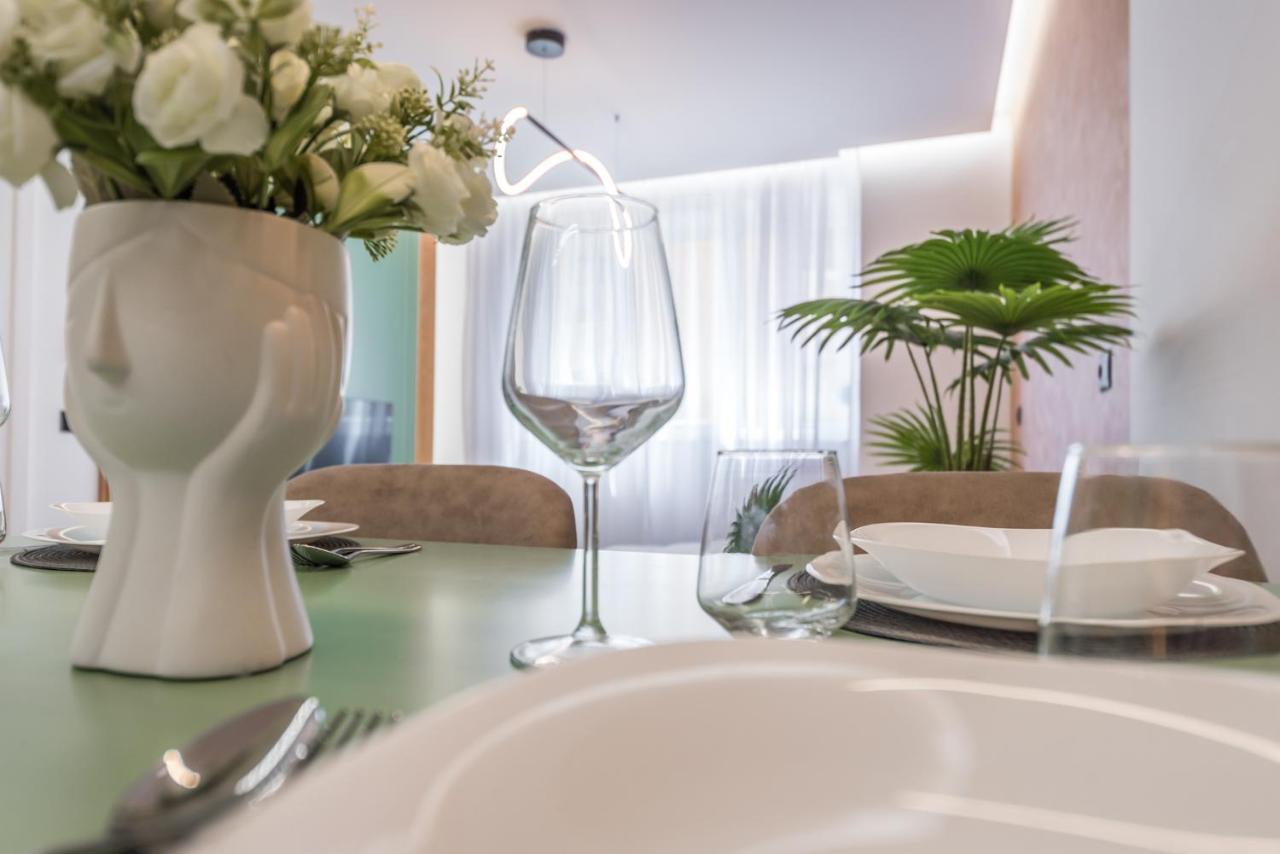 Tropical Palm Retreat-brand New Apartament